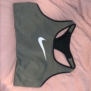 Woman’s Nike sport bra